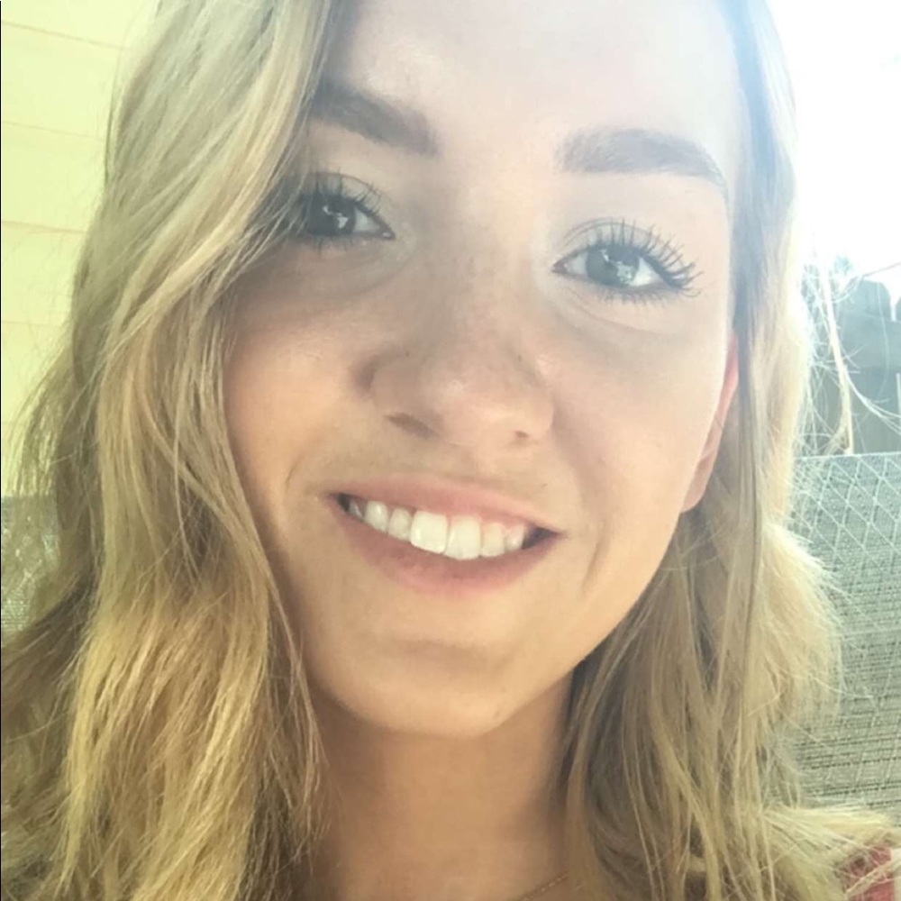 Meet your Posher, Kaitlynn